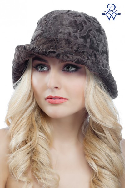 Головной убор меховой 25902335 шляпка Фея каракуль свакара коричневый от компании «Русская зима» Головной убор меховой 25902335 шляпка Фея каракуль свакара коричневый