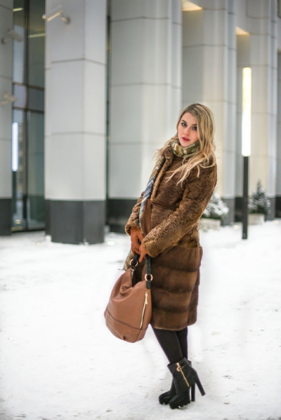 Шуба из каракуля с норкой 207 каракуль свакара, норка демибафф от компании «Русская зима» Шуба из каракуля с норкой 207 каракуль свакара, норка демибафф