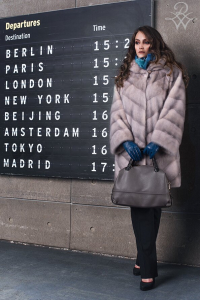 Норковая шуба женская с капюшоном 252К норка колотый лёд от компании «Русская зима» Норковая шуба женская с капюшоном 252К норка колотый лёд