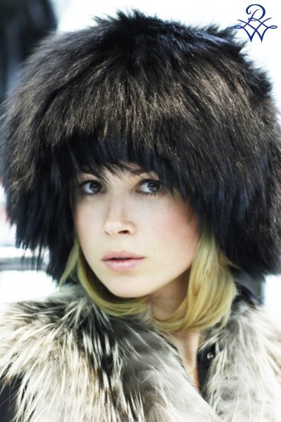 Головной убор меховой женский Шарик лиса чёрная перфорация от компании «Русская зима» Головной убор меховой женский Шарик лиса чёрная перфорация