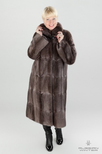 Длинная шуба из ондатры М102 11/120 серая от компании «Русская зима» Длинная шуба из ондатры М102 11/120 серая