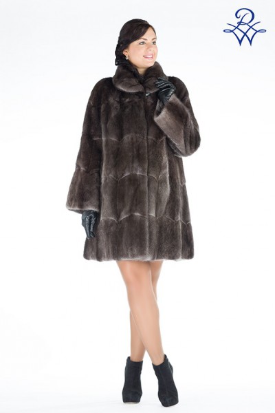 Пальто меховое женское ондатра 013 11/90, серая от компании «Русская зима» Пальто меховое женское ондатра 013 11/90, серая