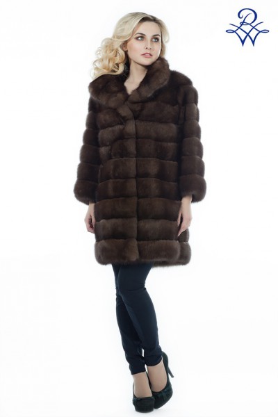 Короткая шуба из соболя баргузинского С-14 соболь тёмный, голубой пух от компании «Русская зима» Короткая шуба из соболя баргузинского С-14 соболь тёмный, голубой пух