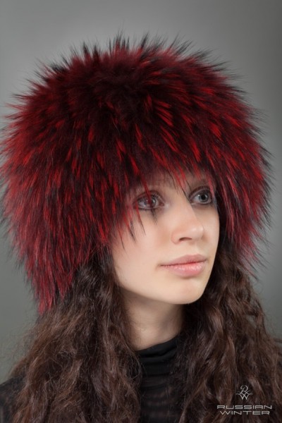 Головной убор меховой женский Сноп енот бордо перфорация от компании «Русская зима» Головной убор меховой женский Сноп енот бордо перфорация